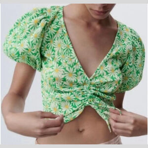 ZARA Ruched Green White Daisy Crop Top Women’s Medium Puff Sleeve Ribbed